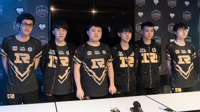 裁掉他2个