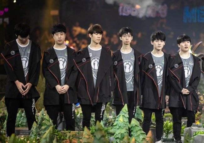 攻防两端连